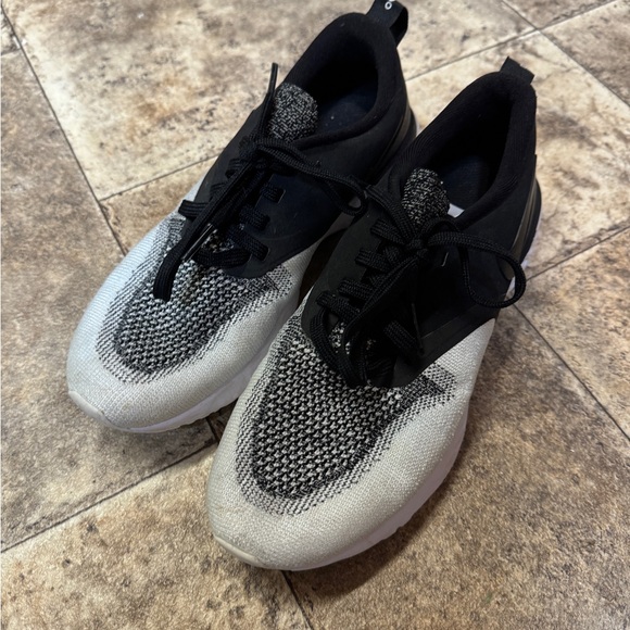 Boys Nike shoes size 6 - Picture 2 of 5